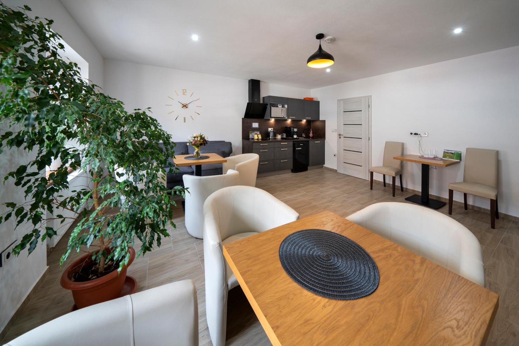 Apartmany Pod Namestim 2 Telč Dış mekan fotoğraf